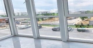 Панорамное остекление балкона Нижнеудинск цена от 11 тыс. руб. м/п.
